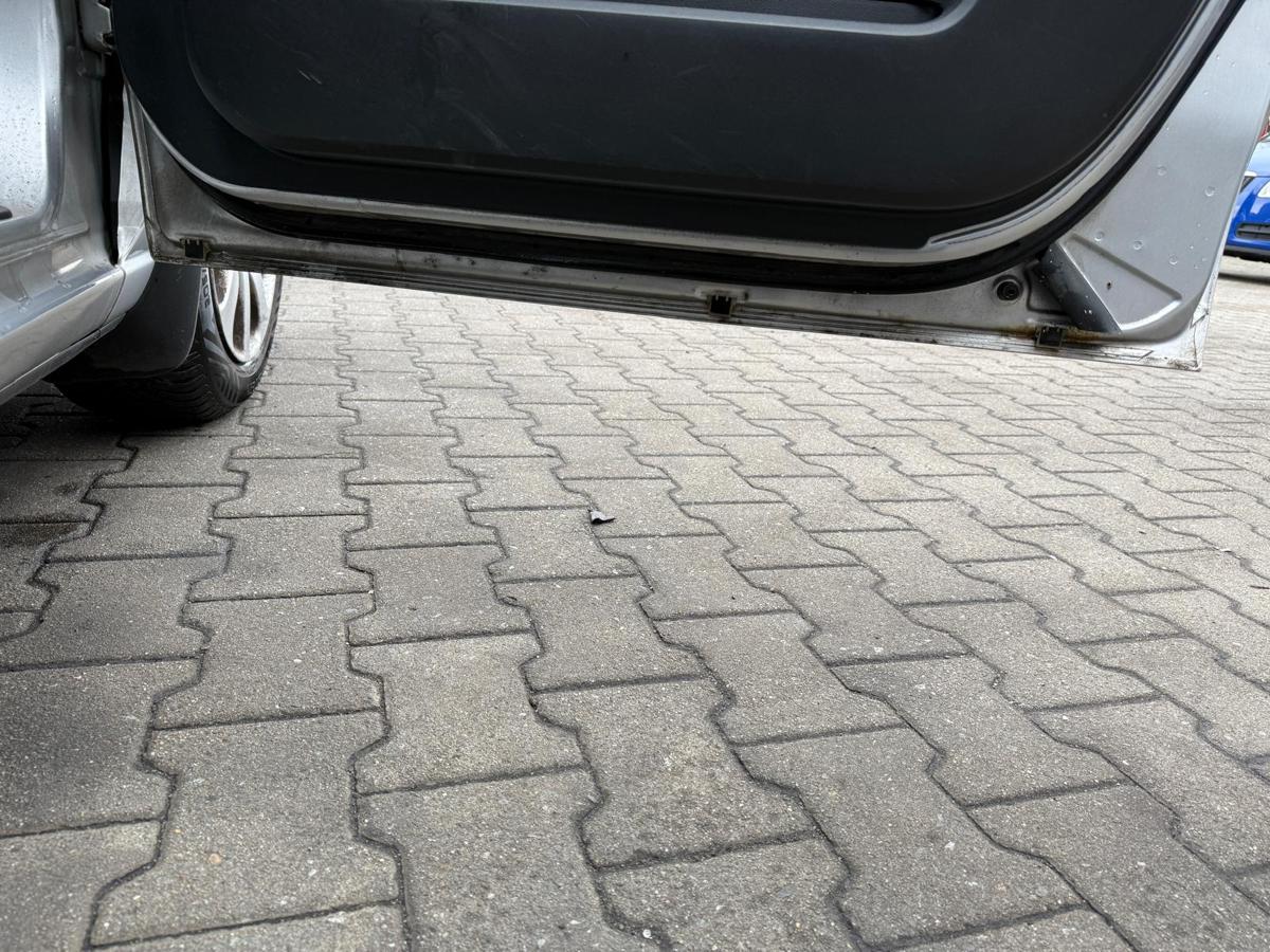 Mazda 5 CR original Tür vorn rechts grau lackiert Rohbau BJ07